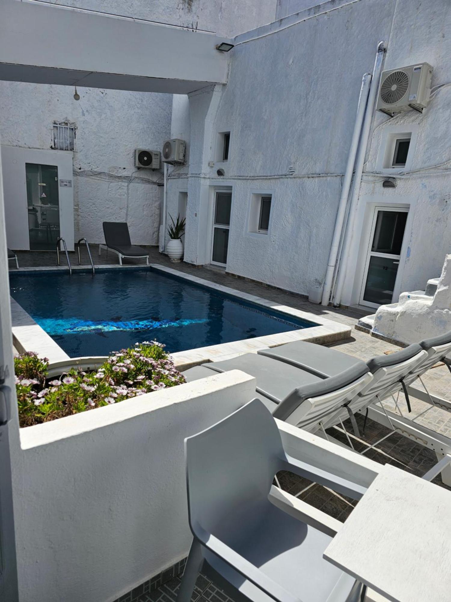 Unique Leta Apartamento Fira  Exterior foto