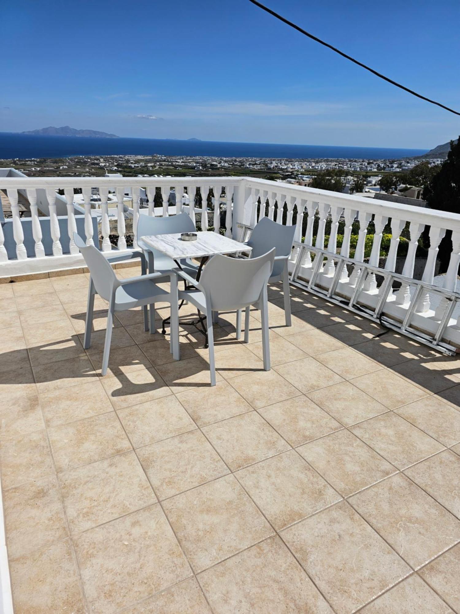 Unique Leta Apartamento Fira  Exterior foto