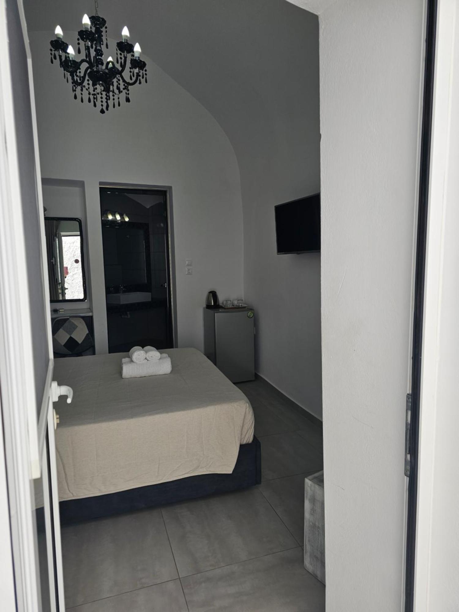 Unique Leta Apartamento Fira  Exterior foto