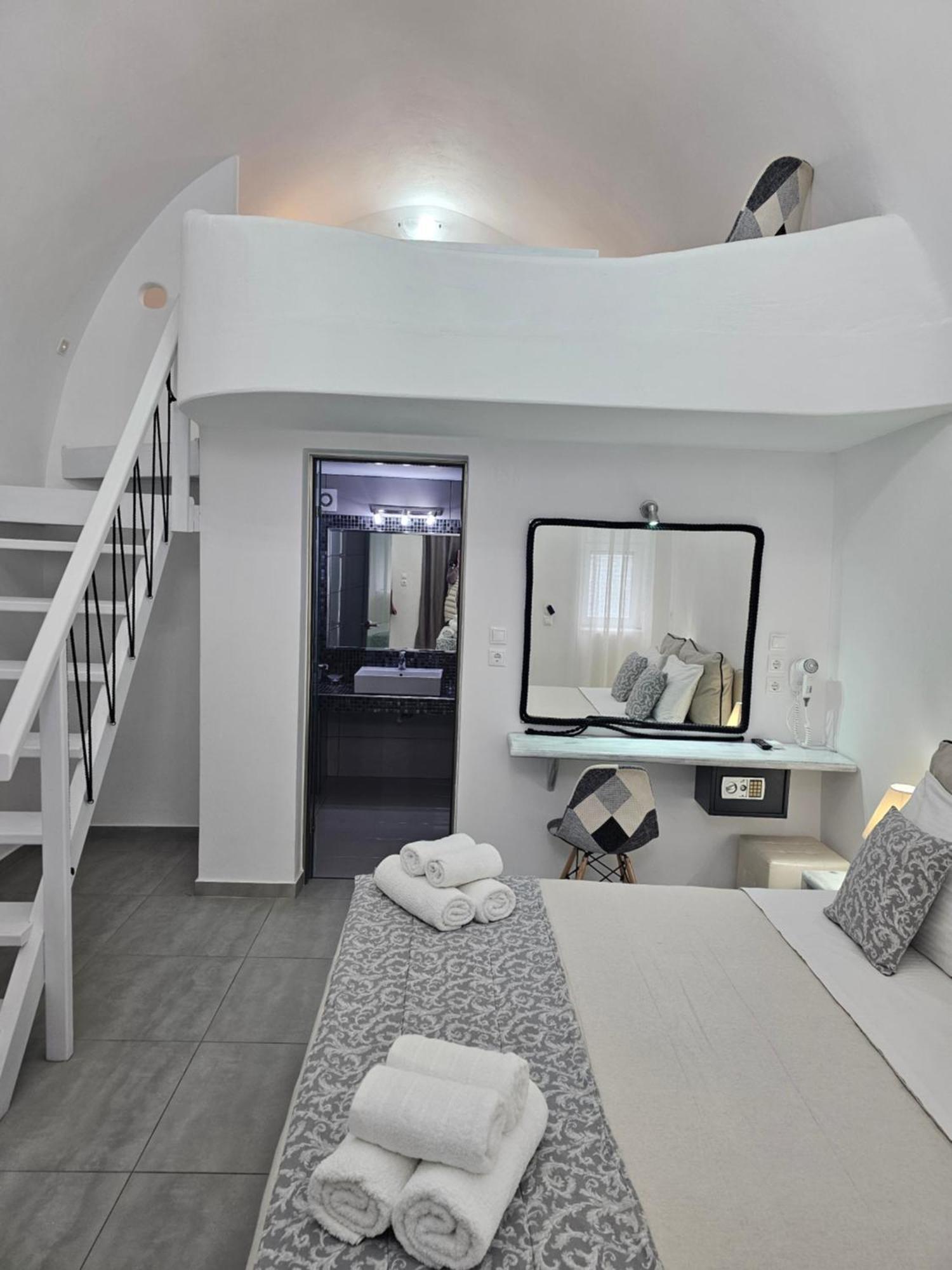 Unique Leta Apartamento Fira  Exterior foto