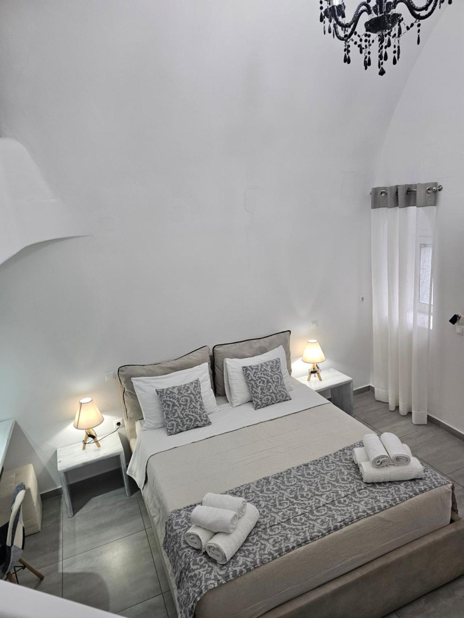 Unique Leta Apartamento Fira  Exterior foto