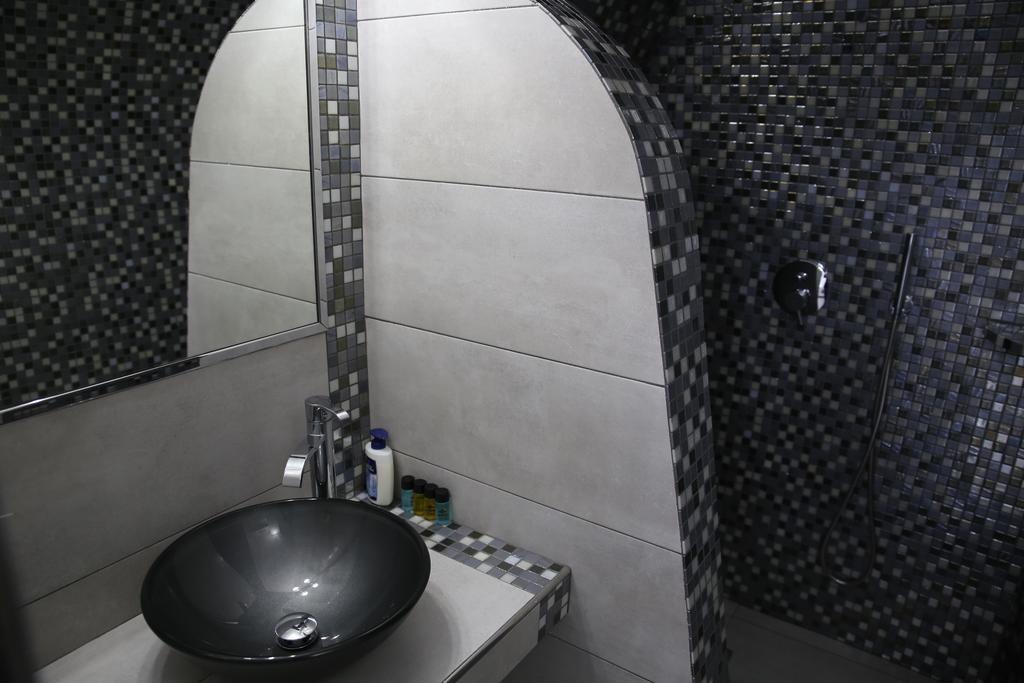 Unique Leta Apartamento Fira  Exterior foto