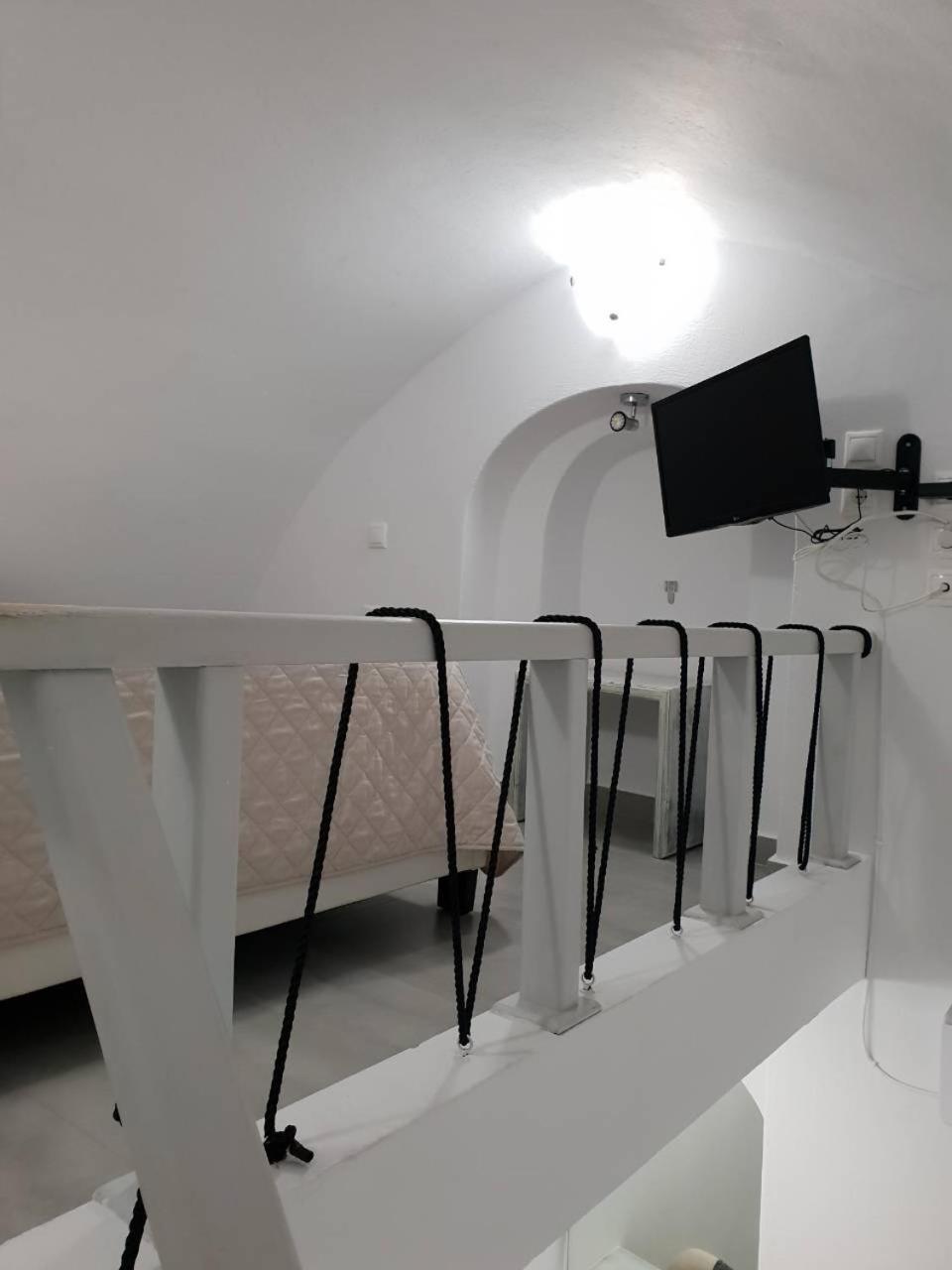 Unique Leta Apartamento Fira  Exterior foto